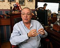 Максим никулин биография личная жизнь семья дети