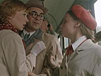 Кадр из фильма: 'Покровские ворота', (1982). На фо