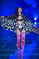Ming Xi on the runway during the 2015 New York Vic