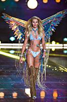 Candice Swanepoel on the runway during the 2015 Ne