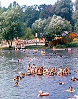 Термальное озеро Хевиз. Венгрия. 1975 год.

(При и